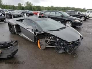 2014 Lamborghini Aventador with VIN ZHWUR1ZD6ELA03035, listed as a Copart auction lot 66784084 with 23,771 mi miles and Salvage title. Bid and sale history available at DreamBid. Image 4.