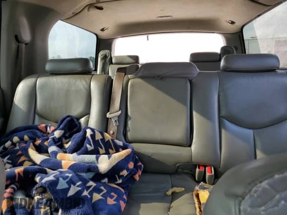 2004 Chevrolet Suburban LT с VIN 1GNFK16Z94J262848, выставлен на аукционе Copart как лот 67368375 с пробегом 217 137 миль миль и Списание • Salvage title. История ставок и продаж доступна на DreamBid. Изображение 10.