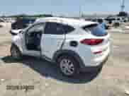 2019 Hyundai Tucson SE z VIN KM8J2CA48KU889316, wystawiony jako Copart lot #70200805 z przebiegiem 97 050 mil mil oraz Nie do naprawy • Non repairable. Historia ofert i sprzedaży dostępna na DreamBid. Obrazek 2.