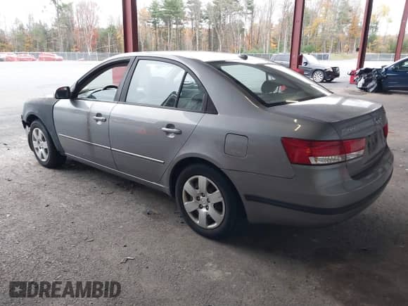 2007 Hyundai Sonata GLS z VIN 5NPET46C17H256506, wystawiony jako IAAI lot #43520666 z przebiegiem 169 992 mil mil oraz . Historia ofert i sprzedaży dostępna na DreamBid. Obrazek 3.