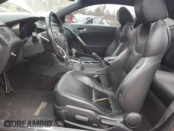 2014 Hyundai Genesis Coupe Grand Touring с VIN KMHHU6KJ9EU116034, выставлен на аукционе Copart как лот 80573814 с пробегом 150 324 миль миль и Списание • Salvage title. История ставок и продаж доступна на DreamBid. Изображение 7.