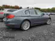 2013 BMW 3 Series 328i xDrive z VIN WBA3B5G55DNS00240, wystawiony jako Copart lot #86059605 z przebiegiem 124 985 mil mil oraz Czysty tytuł • Clean title. Historia ofert i sprzedaży dostępna na DreamBid. Obrazek 3.