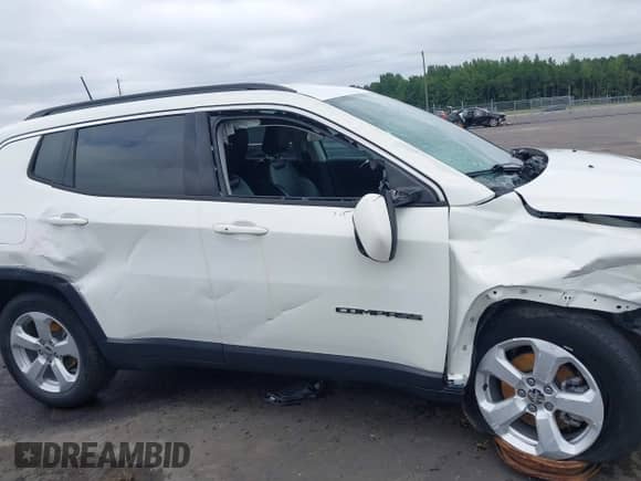 2021 Jeep Compass Altitude with VIN 3C4NJCBB6MT501857, listed as a IAAI auction lot 43039425 with 102,081 mi miles and . Bid and sale history available at DreamBid. Image 13.