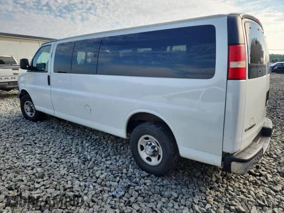 2013 Chevrolet Express Passenger LT с VIN 1GAZG1FG1D1153959, выставлен на аукционе Copart как лот 66517065 с пробегом 124 956 миль миль и Списание • Salvage title. История ставок и продаж доступна на DreamBid. Изображение 2.