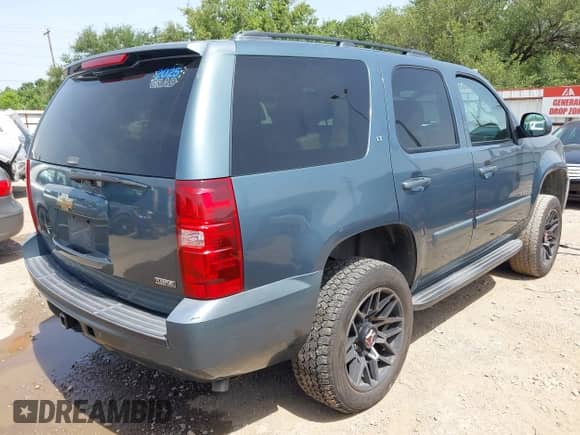 2008 Chevrolet Tahoe 3LT с VIN 1GNFC13068R132438, выставлен на аукционе IAAI как лот 42597398 с пробегом 236 677 миль миль и . История ставок и продаж доступна на DreamBid. Изображение 4.