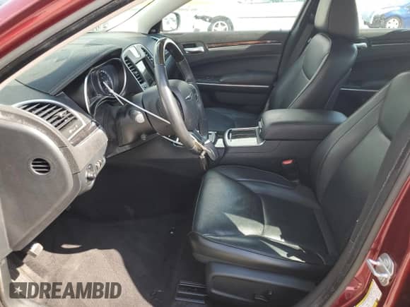 2018 Chrysler 300 Limited с VIN 2C3CCAEG7JH123294, выставлен на аукционе Copart как лот 80503285 с пробегом 31 134 миль миль и Списание • Salvage title. История ставок и продаж доступна на DreamBid. Изображение 7.