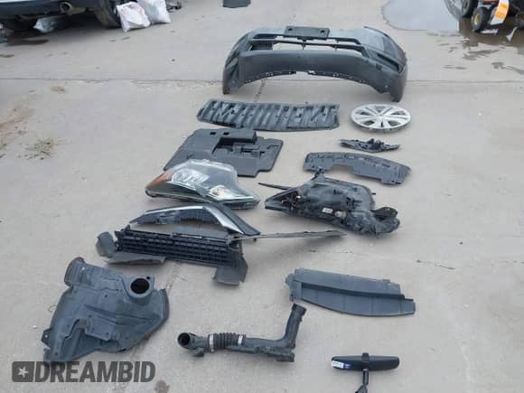 2018 Nissan Note S z VIN 3N1CE2CPXJL359639, wystawiony jako IAAI lot #42358916 z przebiegiem 157 711 mil mil oraz . Historia ofert i sprzedaży dostępna na DreamBid. Obrazek 12.