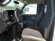 2022 Chevrolet Express Cargo с VIN 1GCWGAFP4N1251380, выставлен на аукционе Copart как лот 71292595 с пробегом 33 378 миль миль и Списание • Salvage title. История ставок и продаж доступна на DreamBid. Изображение 7.