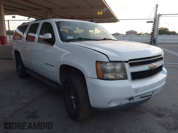 2011 Chevrolet Suburban LT с VIN 1GNSKJE31BR107107, выставлен на аукционе IAAI как лот 42753463 с пробегом 190 129 миль миль и . История ставок и продаж доступна на DreamBid. Изображение 1.