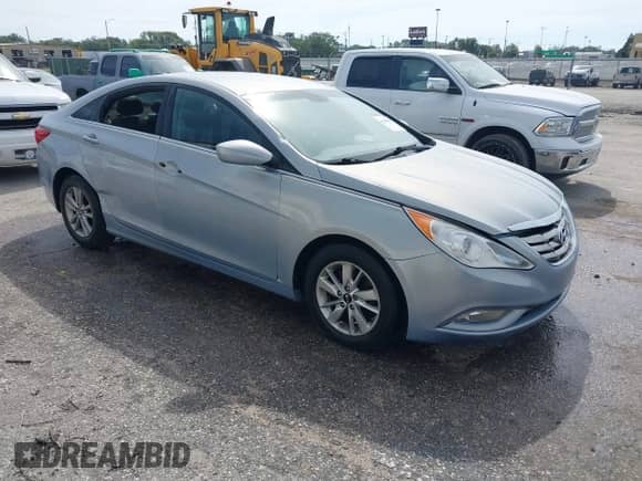 2012 Hyundai Sonata GLS z VIN 5NPEB4AC8CH467593, wystawiony jako IAAI lot #43290505 z przebiegiem 150 656 mil mil oraz . Historia ofert i sprzedaży dostępna na DreamBid. Obrazek 1.