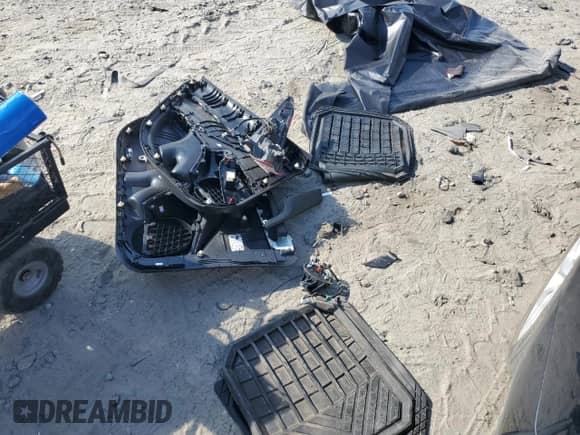 2019 Toyota Camry LE с VIN 4T1B11HK6KU842124, выставлен на аукционе Copart как лот 83793575 с пробегом 194 095 миль миль и Списание • Salvage title. История ставок и продаж доступна на DreamBid. Изображение 12.