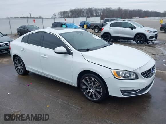 2015 Volvo S60 T6 Drive-E with VIN YV149MFK1F2366869, listed as a IAAI auction lot 41452923 with 98,005 mi miles and . Bid and sale history available at DreamBid. Image 1.
