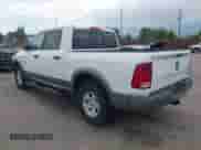 2010 Dodge 1500 SLT z VIN 1D7RV1CP9AS201379, wystawiony jako IAAI lot #42644340 z przebiegiem 224 976 mil mil oraz . Historia ofert i sprzedaży dostępna na DreamBid. Obrazek 3.