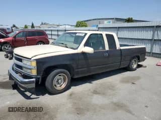 1995 Chevrolet Silverado 1500 с VIN 2GCEC19K3S1291611, выставлен на аукционе Copart как лот 60003165 с пробегом 275 469 миль миль и Списание • Salvage title. История ставок и продаж доступна на DreamBid. Изображение 1.