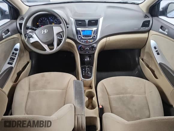 2014 Hyundai Accent GLS z VIN KMHCT4AEXEU659429, wystawiony jako Copart lot #84882725 z przebiegiem 153 222 mil mil oraz Czysty tytuł • Clean title. Historia ofert i sprzedaży dostępna na DreamBid. Obrazek 8.