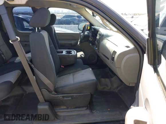 2008 GMC Sierra 1500 Work Truck with VIN 2GTEC19C081280048, listed as a IAAI auction lot 42452377 with 163,030 mi miles and . Bid and sale history available at DreamBid. Image 5.