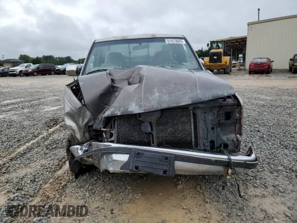 1998 GMC Sierra 1500 с VIN 2GTEC19R1W1530382, выставлен на аукционе Copart как лот 61673645 с пробегом 374 461 миль миль и Списание • Salvage title. История ставок и продаж доступна на DreamBid. Изображение 5.