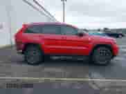 2019 Jeep Grand Cherokee Trailhawk z VIN 1C4RJFLG8KC804743, wystawiony jako IAAI lot #42926686 z przebiegiem 56 300 mil mil oraz . Historia ofert i sprzedaży dostępna na DreamBid. Obrazek 14.