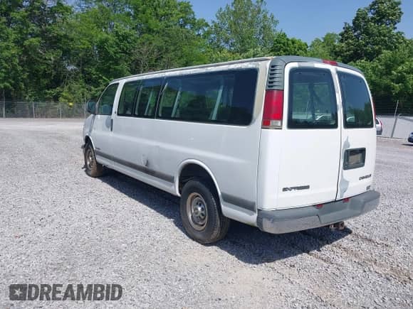 2000 Chevrolet Express with VIN 1GAHG39R4Y1229278, listed as a IAAI auction lot 42252627 with 263,593 mi miles and . Bid and sale history available at DreamBid. Image 3.