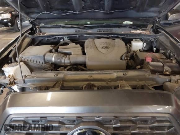 2023 Toyota Tacoma SR5 z VIN 3TMDZ5BN0PM147102, wystawiony jako IAAI lot #43200341 z przebiegiem Nie podano mil oraz . Historia ofert i sprzedaży dostępna na DreamBid. Obrazek 10.
