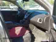 2013 Chevrolet Equinox LS z VIN 2GNALBEK6D1200044, wystawiony jako IAAI lot #43389097 z przebiegiem 87 642 mil mil oraz . Historia ofert i sprzedaży dostępna na DreamBid. Obrazek 5.