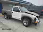 2003 Chevrolet S-10 LS with VIN 1GCCS14H738289896, listed as a Copart auction lot 50139185 with 182,869 mi miles and Salvage title. Bid and sale history available at DreamBid. Image 4.