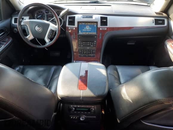 2007 Cadillac Escalade ESV с VIN 1GYFK66807R372409, выставлен на аукционе Copart как лот 82574595 с пробегом 133 374 миль миль и Списание • Salvage title. История ставок и продаж доступна на DreamBid. Изображение 8.