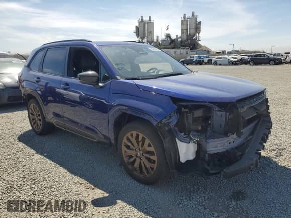 2025 Subaru Forester Special Sports z VIN JF2SLDHC4SH456871, wystawiony jako Copart lot #69615785 z przebiegiem 10 855 mil mil oraz Szkoda całkowita • Salvage title. Historia ofert i sprzedaży dostępna na DreamBid. Obrazek 4.