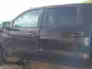 2024 Chevrolet Silverado 1500 Custom Trail Boss z VIN 3GCUDCE84RG425834, wystawiony jako IAAI lot #42396212 z przebiegiem 16 564 mil mil oraz . Historia ofert i sprzedaży dostępna na DreamBid. Obrazek 14.