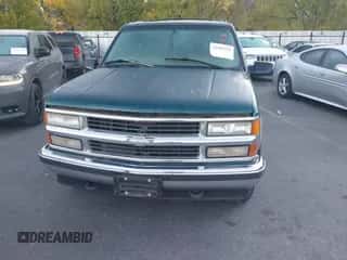 1997 Chevrolet Tahoe z VIN 1GNEK13R8VJ316853, wystawiony jako IAAI lot #43449216 z przebiegiem 342 730 mil mil oraz . Historia ofert i sprzedaży dostępna na DreamBid. Obrazek 6.