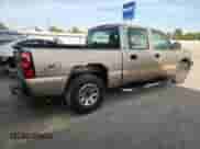2005 Chevrolet Silverado 1500 Z71 with VIN 2GCEK13T851308105, listed as a Copart auction lot 82203945 with 243,775 mi miles and Clean title. Bid and sale history available at DreamBid. Image 3.