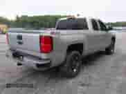 2019 Chevrolet Silverado 1500 LT z VIN 2GCVKPEC1K1239334, wystawiony jako IAAI lot #42583409 z przebiegiem 71 407 mil mil oraz . Historia ofert i sprzedaży dostępna na DreamBid. Obrazek 4.