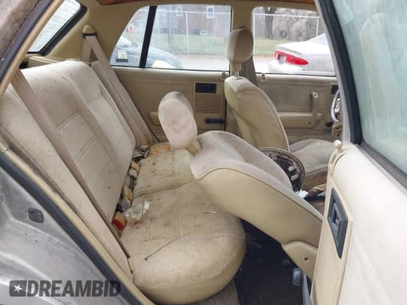 1993 Dodge Shadow with VIN 1B3XP28K0PN695638, listed as a IAAI auction lot 41830430 with 108,631 mi miles and . Bid and sale history available at DreamBid. Image 8.