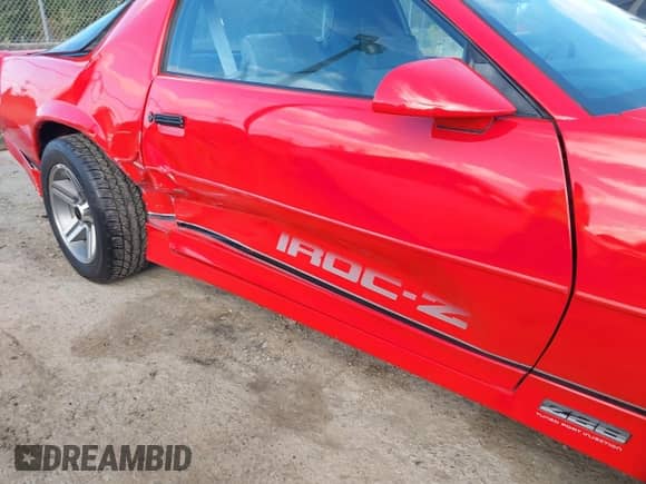 1986 Chevrolet Camaro Z28 Sport с VIN 1G1FP87F0GL156197, выставлен на аукционе IAAI как лот 43393824 с пробегом 33 489 миль миль и . История ставок и продаж доступна на DreamBid. Изображение 6.