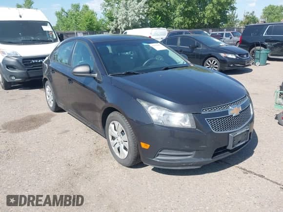 2014 Chevrolet Cruze LS с VIN 1G1PA5SH5E7154187, выставлен на аукционе IAAI как лот 42493887 с пробегом 160 296 миль миль и . История ставок и продаж доступна на DreamBid. Изображение 1.