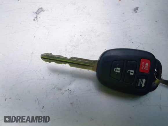 2016 Toyota Camry XLE with VIN 4T1BF1FK1GU594991, listed as a IAAI auction lot 43164739 with 110,655 mi miles and . Bid and sale history available at DreamBid. Image 11.