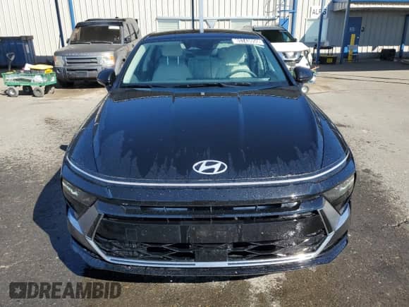 2025 Hyundai Sonata SEL z VIN KMHL64JA2SA480285, wystawiony jako Copart lot #85743055 z przebiegiem 7 919 mil mil oraz Nie do naprawy • Non repairable. Historia ofert i sprzedaży dostępna na DreamBid. Obrazek 5.