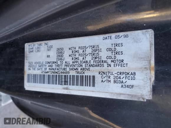 1998 Toyota Tacoma z VIN 4TAWM72N8WZ144489, wystawiony jako Copart lot #46682875 z przebiegiem 238 124 mil mil oraz Czysty tytuł • Clean title. Historia ofert i sprzedaży dostępna na DreamBid. Obrazek 12.