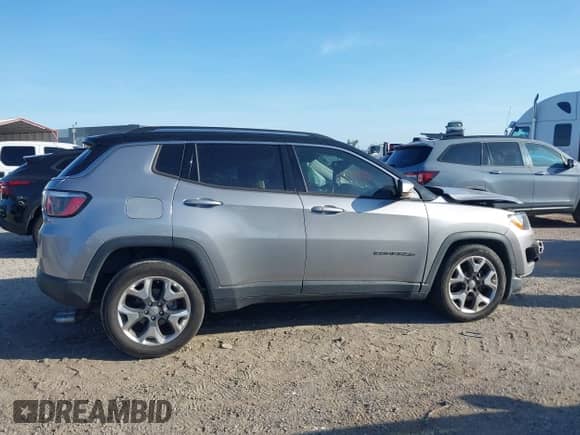 2018 Jeep Compass Limited with VIN 3C4NJCCB8JT212182, listed as a IAAI auction lot 42470763 with 109,425 mi miles and . Bid and sale history available at DreamBid. Image 13.