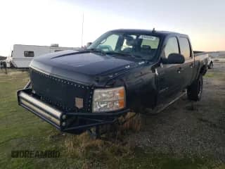 2007 Chevrolet Silverado 2500HD 1LT with VIN 1GCHK23K97F549113, listed as a Copart auction lot 82688564 with 151,584 mi miles and Salvage title. Bid and sale history available at DreamBid. Image 1.