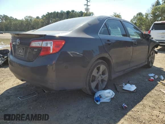 2014 Toyota Camry LE with VIN 4T1BF1FK4EU845192, listed as a Copart auction lot 84796155 with 200,774 mi miles and Salvage title. Bid and sale history available at DreamBid. Image 3.