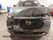 2023 Mazda CX-5 S Carbon Edition z VIN JM3KFBCM1P0238345, wystawiony jako IAAI lot #42799769 z przebiegiem 53 614 mil mil oraz . Historia ofert i sprzedaży dostępna na DreamBid. Obrazek 6.