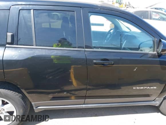 2017 Jeep Compass High Altitude with VIN 1C4NJCEBXHD182650, listed as a IAAI auction lot 43084199 with 98,662 mi miles and . Bid and sale history available at DreamBid. Image 13.