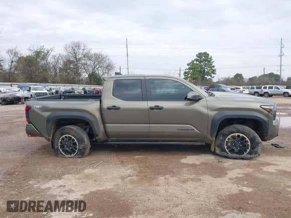 2024 Toyota Tacoma SR5 with VIN 3TMLB5JN2RM044896, listed as a IAAI auction lot 41575173 with 4,293 mi miles and . Bid and sale history available at DreamBid. Image 13.