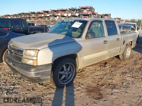 2006 Chevrolet Silverado 1500 LT1 with VIN 2GCEC13T861207368, listed as a IAAI auction lot 41782149 with 240,915 mi miles and . Bid and sale history available at DreamBid. Image 2.