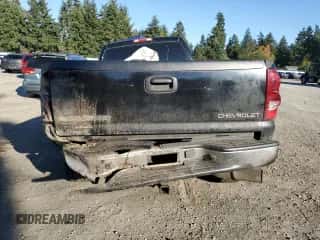 2003 Chevrolet Silverado 2500HD LS z VIN 1GCHK23113F186517, wystawiony jako Copart lot #85310245 z przebiegiem 351 881 mil mil oraz Szkoda całkowita • Salvage title. Historia ofert i sprzedaży dostępna na DreamBid. Obrazek 6.