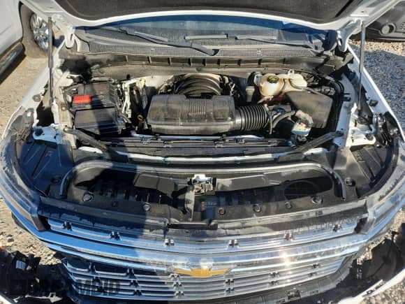 2023 Chevrolet Suburban Premier с VIN 1GNSKFKD1PR508268, выставлен на аукционе Copart как лот 85312095 с пробегом 44 880 миль миль и На запчасти • Non repairable. История ставок и продаж доступна на DreamBid. Изображение 12.