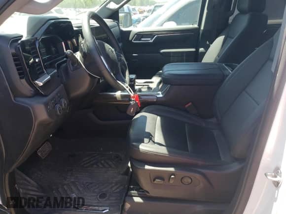 2024 Chevrolet Silverado 1500 LT Trail Boss z VIN 3GCUDFEL0RG244462, wystawiony jako Copart lot #52169645 z przebiegiem 11 421 mil mil oraz Szkoda całkowita • Salvage title. Historia ofert i sprzedaży dostępna na DreamBid. Obrazek 7.