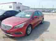 2016 Hyundai Sonata SE z VIN 5NPE24AF7GH338034, wystawiony jako IAAI lot #43198131 z przebiegiem 138 658 mil mil oraz . Historia ofert i sprzedaży dostępna na DreamBid. Obrazek 2.