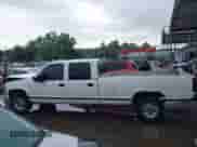 1997 Chevrolet Silverado 3500 z VIN 1GCGC33R4VF008124, wystawiony jako IAAI lot #42641985 z przebiegiem 229 962 mil mil oraz . Historia ofert i sprzedaży dostępna na DreamBid. Obrazek 14.